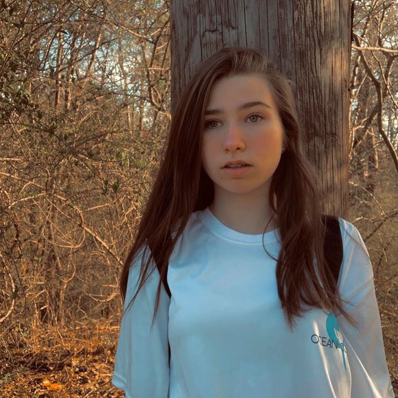 Meet your Posher, Cheyenne - Picture 1 of 1